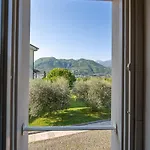 Romantic Il Piccolo Paradiso Bed & Breakfast