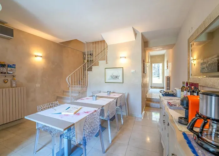 Alojamento de Acomodação e Pequeno-almoço Romantic Il Piccolo Paradiso San Felice del Benaco