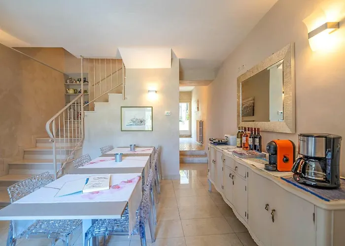 Romantic Il Piccolo Paradiso Alojamento de Acomodação e Pequeno-almoço 4*