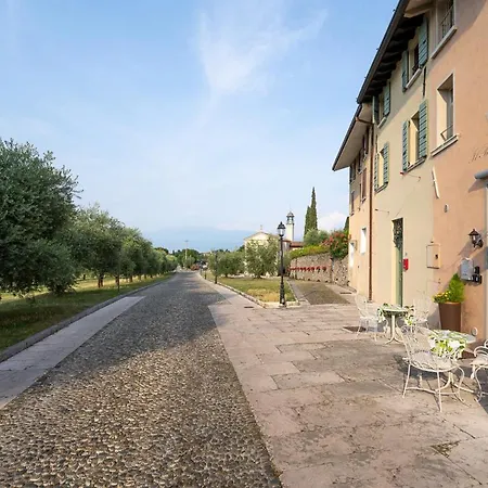 Romantic Il Piccolo Paradiso Bed and breakfast