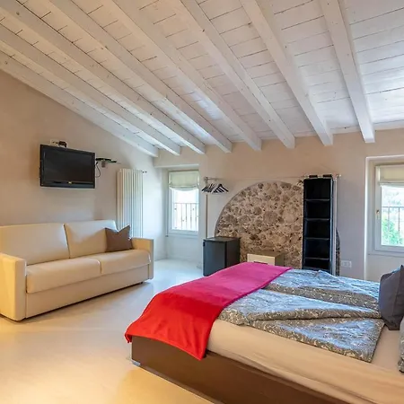 Romantic Il Piccolo Paradiso Bed and breakfast