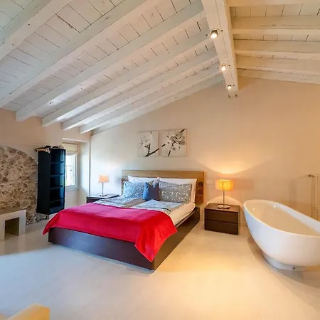 Romantic Il Piccolo Paradiso Bed and breakfast